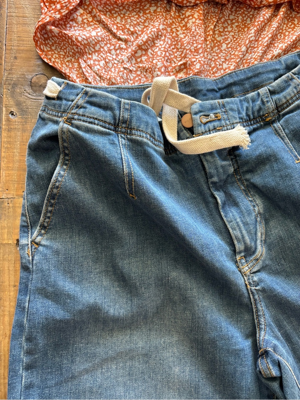 Pilcro Medium Blue Barrel Crop Jeans and Tie Top - Picture 3 of 7